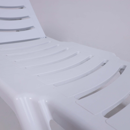 Шезлонг Элластик, пластик, белый
