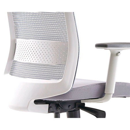 Кресло компьютерное Bestuhl S30, рама-черная, без подголовника, черный