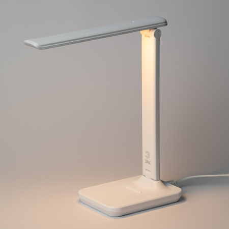 Светильник настольный Эра "NLED-500-10W-W", белый Светильник настольный Эра "NLED-500-10W-W", белый