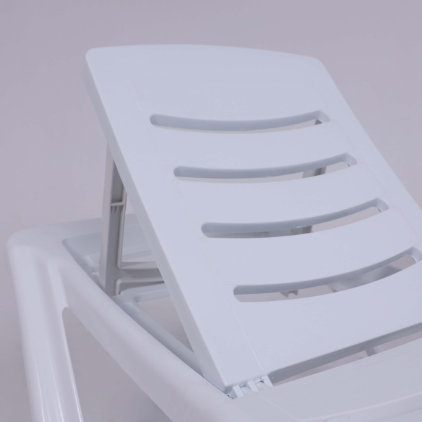 Шезлонг Элластик, пластик, белый Шезлонг Элластик, пластик, белый
