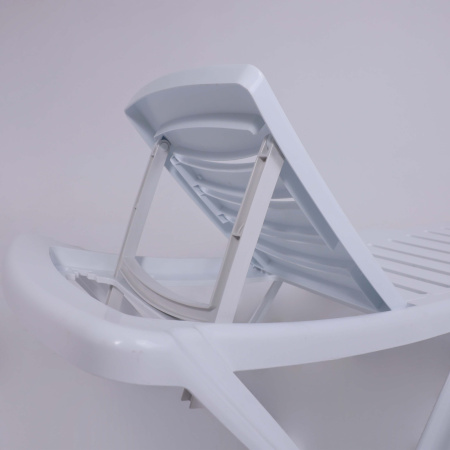 Шезлонг Элластик, пластик, белый