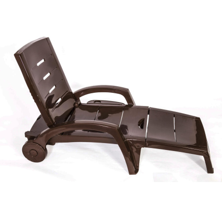 Шезлонг складной на колесах, пластик, шоколадный